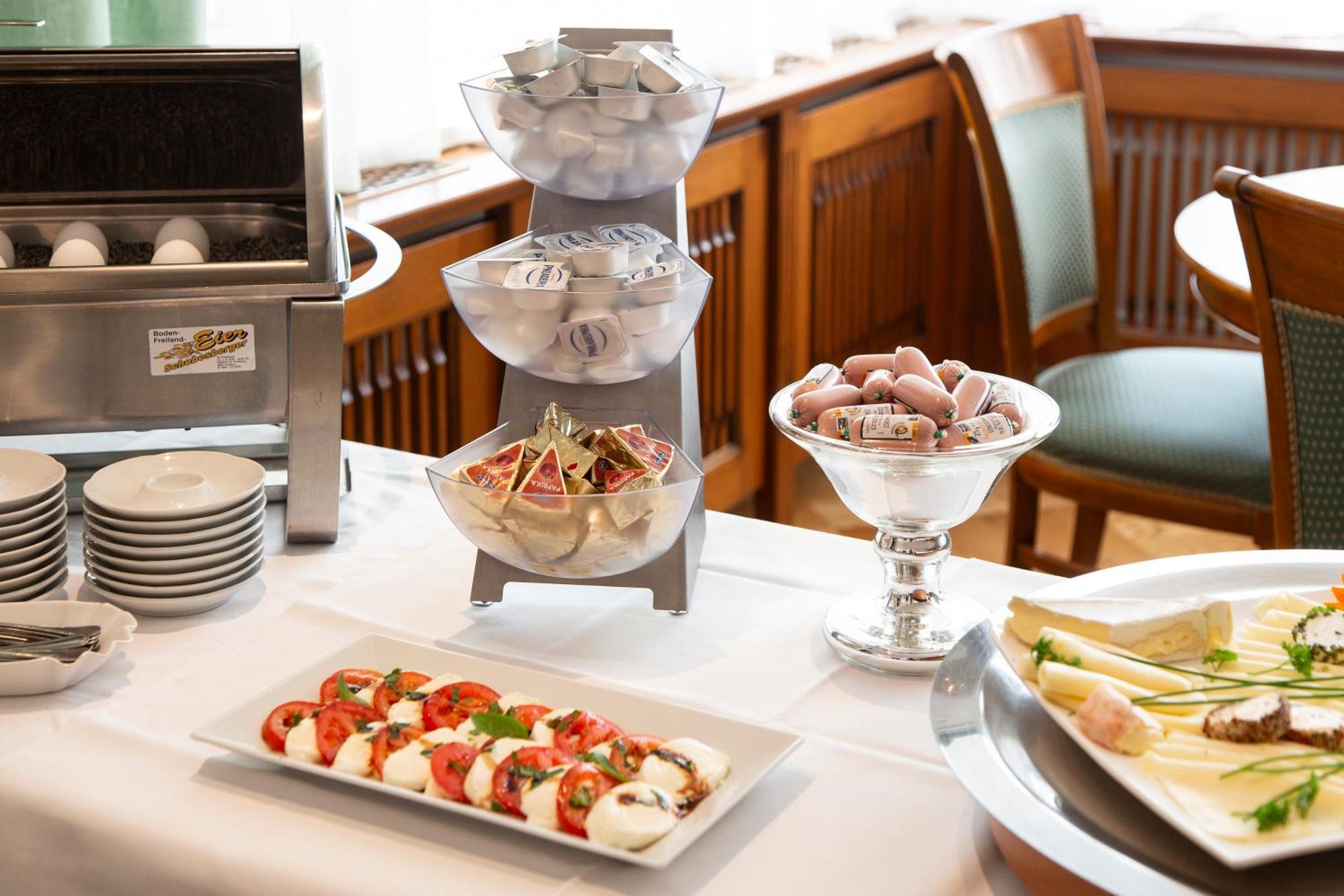 Tirolerhof Hotel แซงต์ท กิอร์เกน อิม อัทเทอร์เกา ภายนอก รูปภาพ