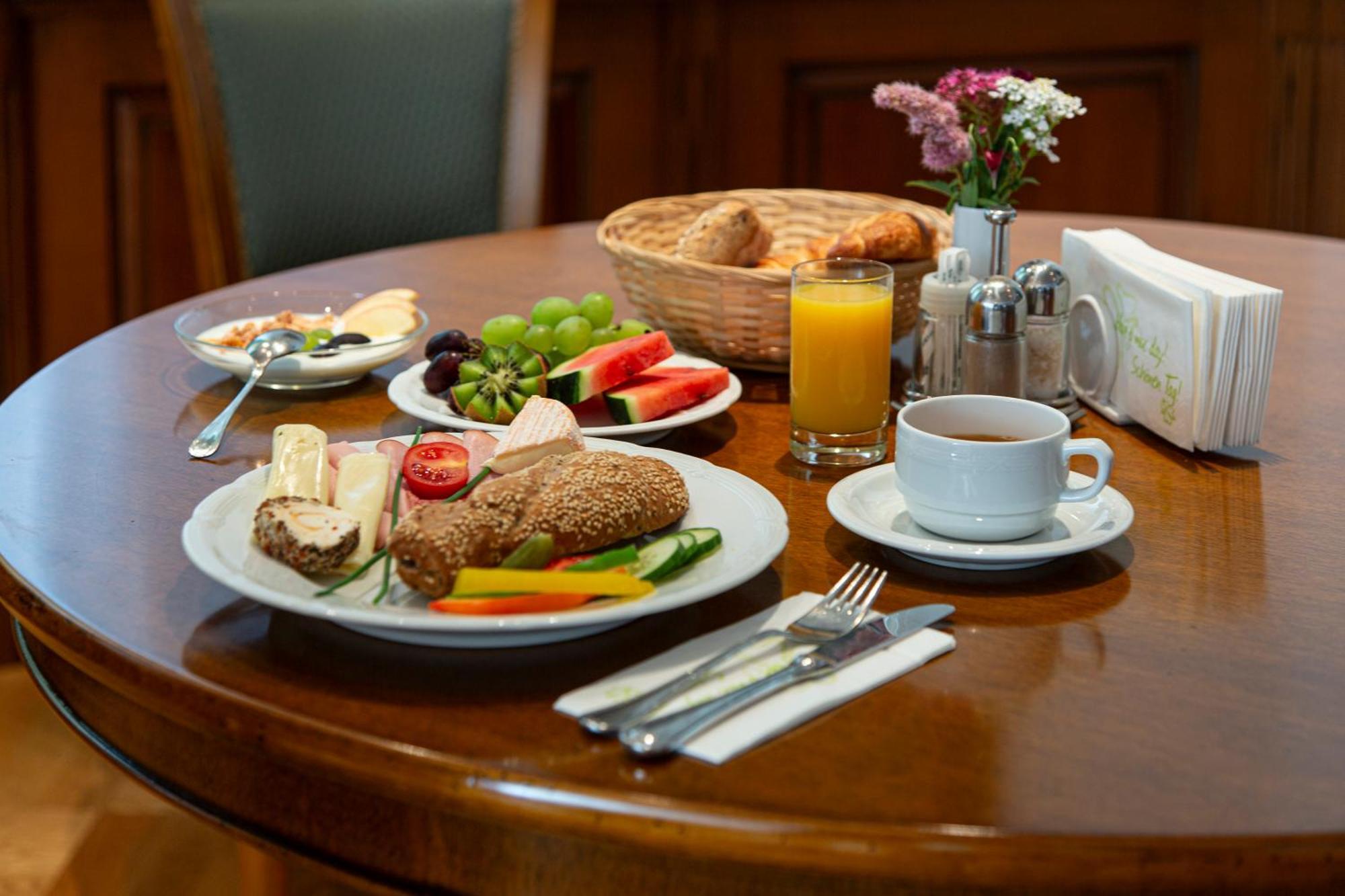 Tirolerhof Hotel แซงต์ท กิอร์เกน อิม อัทเทอร์เกา ภายนอก รูปภาพ